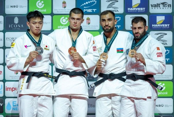 Podios de la categoría -100-kg