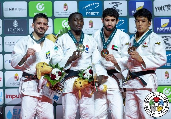 Podios de la categoría 73-kg